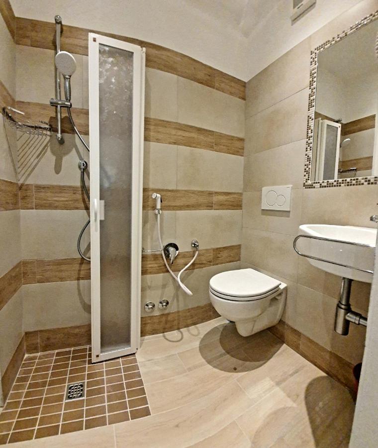 Hotel Arno มิซาโน อาดรีอาติโก ภายนอก รูปภาพ
