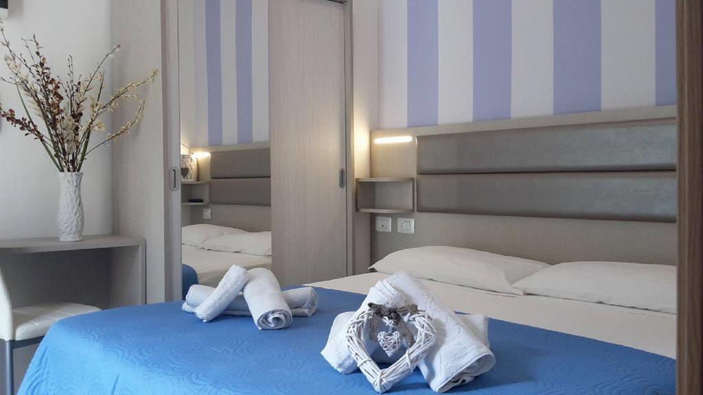 Hotel Arno มิซาโน อาดรีอาติโก ภายนอก รูปภาพ