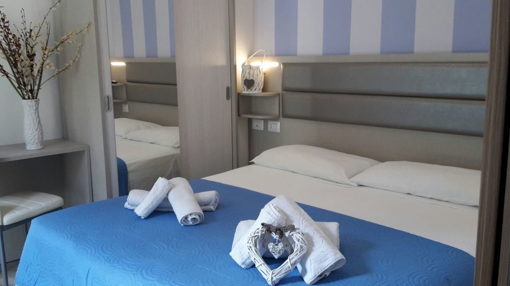 Hotel Arno มิซาโน อาดรีอาติโก ภายนอก รูปภาพ