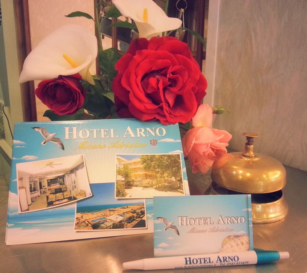 Hotel Arno มิซาโน อาดรีอาติโก ภายนอก รูปภาพ