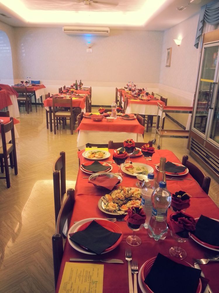 Hotel Arno มิซาโน อาดรีอาติโก ภายนอก รูปภาพ