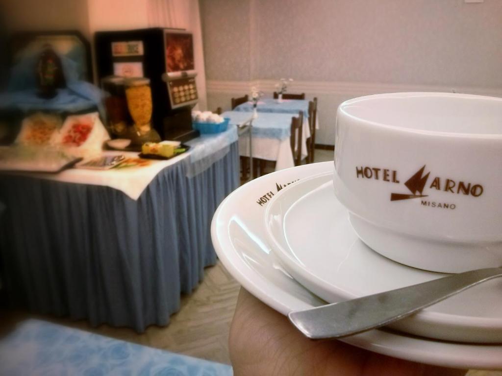 Hotel Arno มิซาโน อาดรีอาติโก ภายนอก รูปภาพ