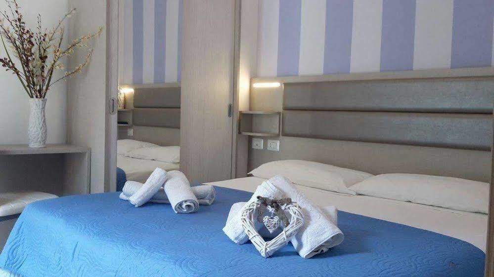 Hotel Arno มิซาโน อาดรีอาติโก ภายนอก รูปภาพ