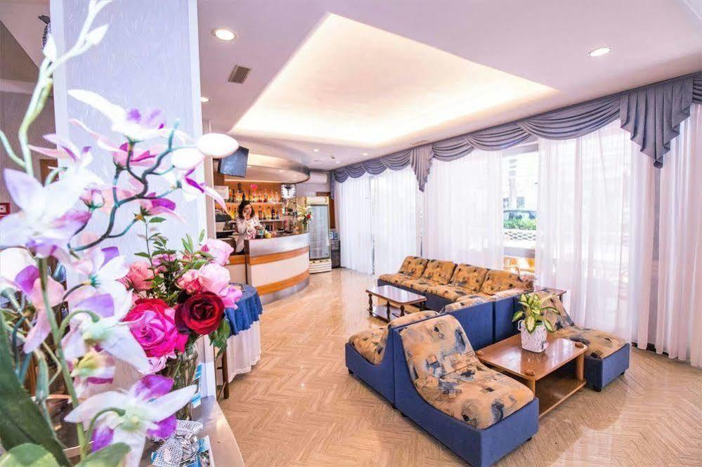 Hotel Arno มิซาโน อาดรีอาติโก ภายนอก รูปภาพ