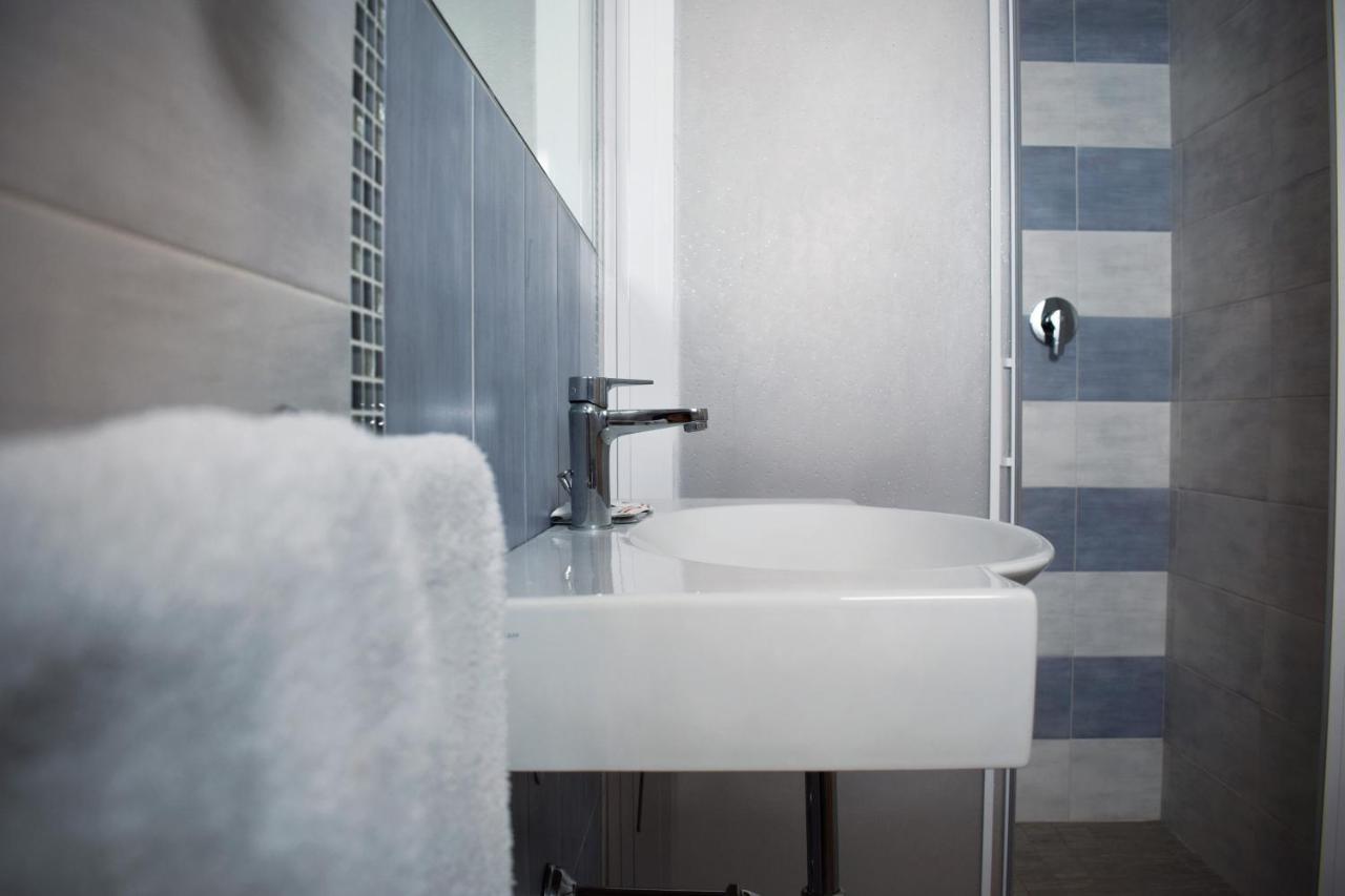 Hotel Arno มิซาโน อาดรีอาติโก ภายนอก รูปภาพ