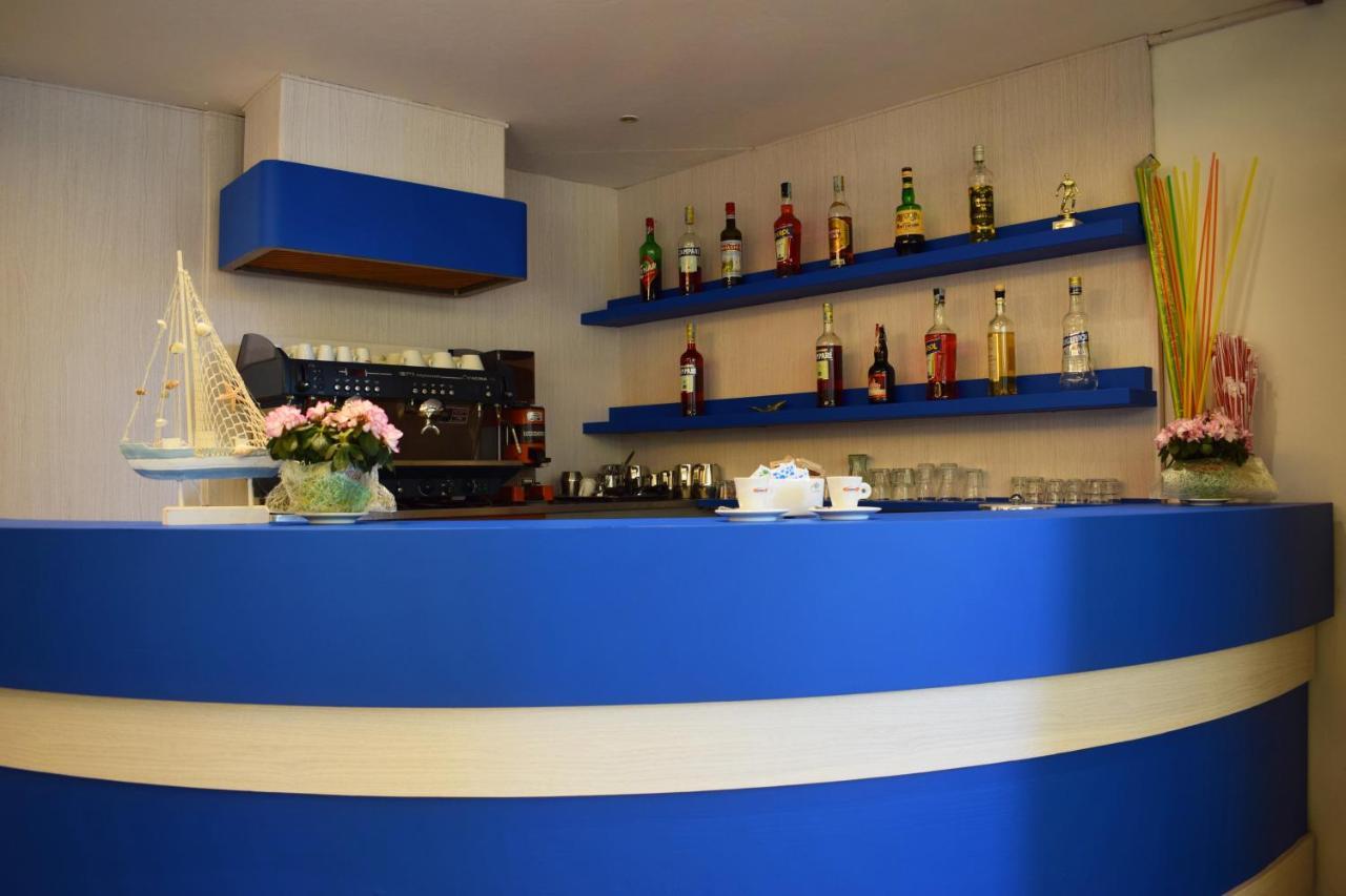 Hotel Arno มิซาโน อาดรีอาติโก ภายนอก รูปภาพ