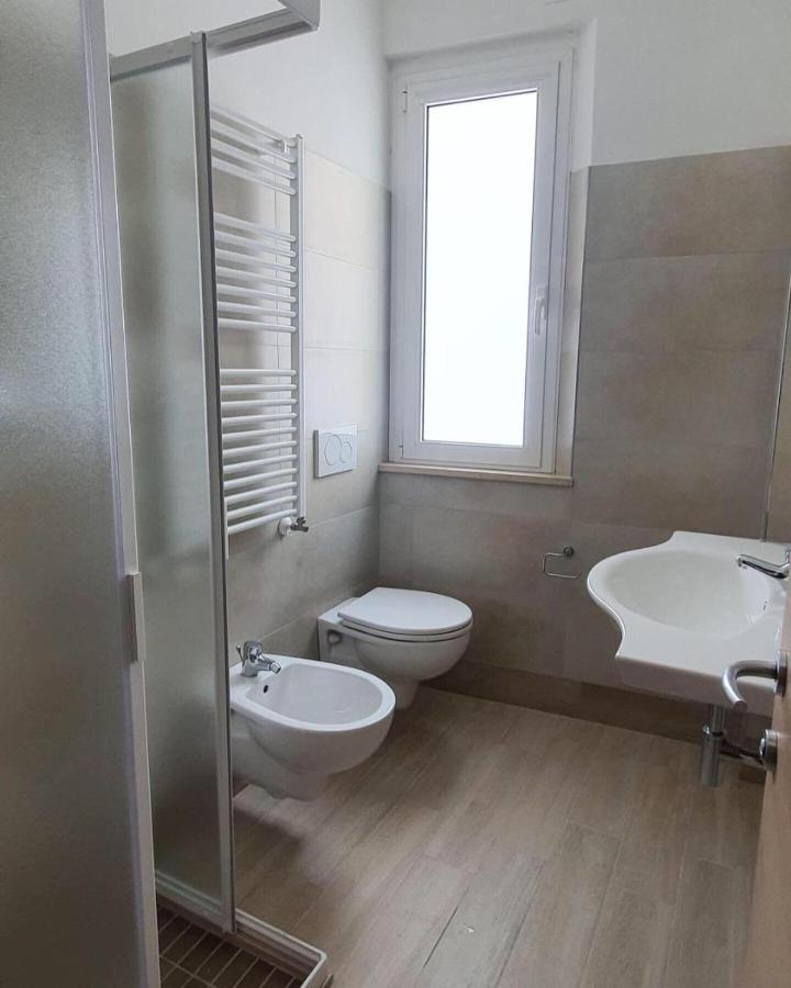 Hotel Arno มิซาโน อาดรีอาติโก ภายนอก รูปภาพ